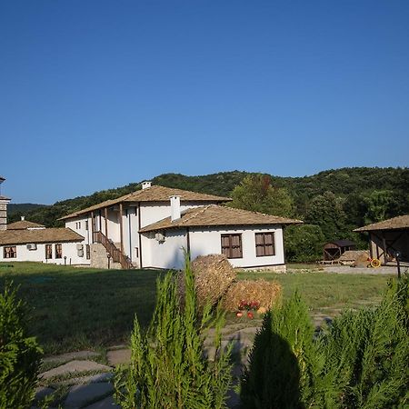 Hotel Ethnocomplex Krivini Exterior foto